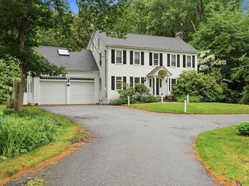 44 Old Meeting House Ln