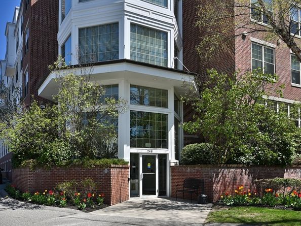 248 Albion St 324, Wakefield MA 01880
