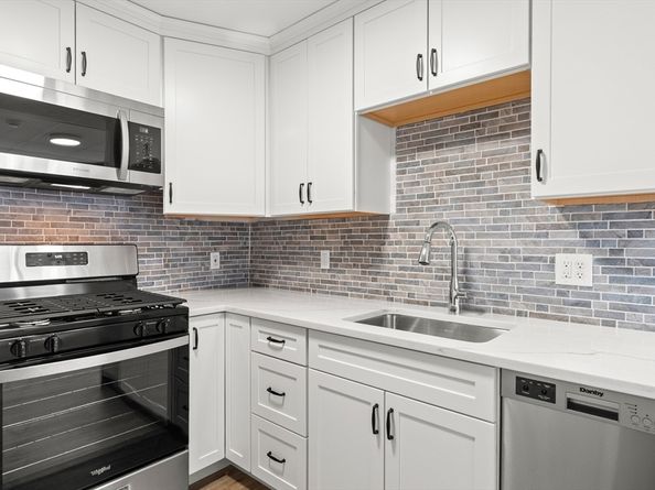 141 Prospect St A, Gloucester MA 01930