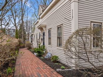8 California St