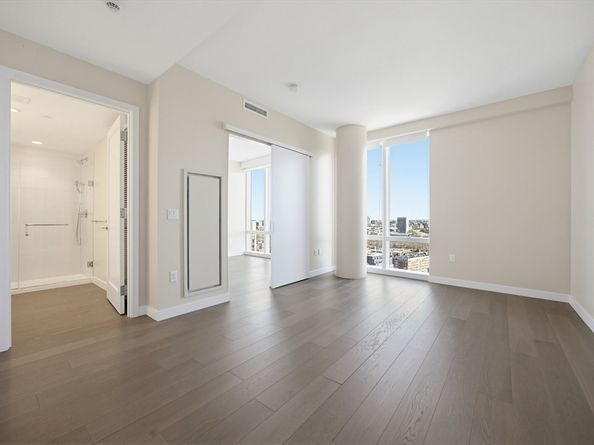 188 Brookline Ave 19D, Boston MA 02215