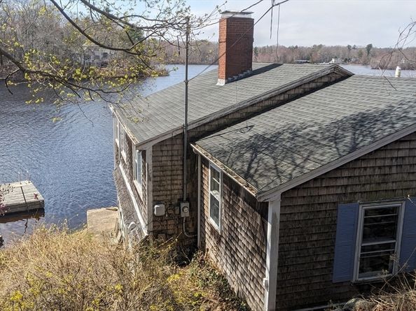 10 Coral Hill Rd, Essex MA 01929