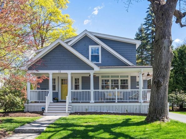 11 Fairlawn St, Needham MA 02492