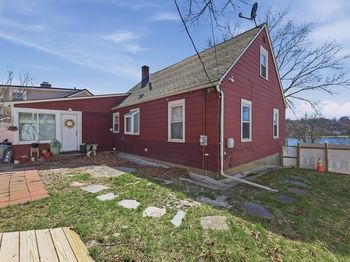 32 Indian Lake Parkway