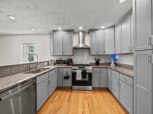 55 Cherry St 1, Chelsea MA 02150