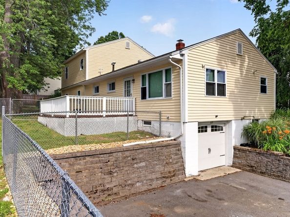 119 High St, North Andover MA 01845