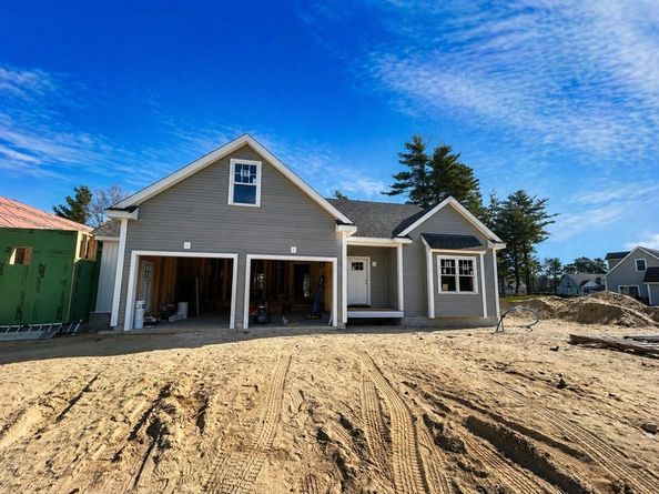 7 Weathervane Drive, Carver MA 02330