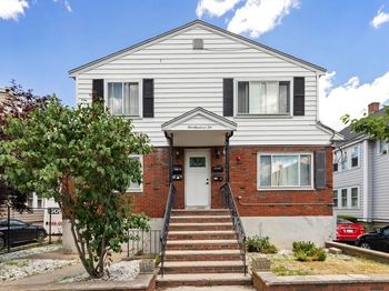 106 Barnes Ave