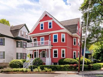 328 Huron Avenue