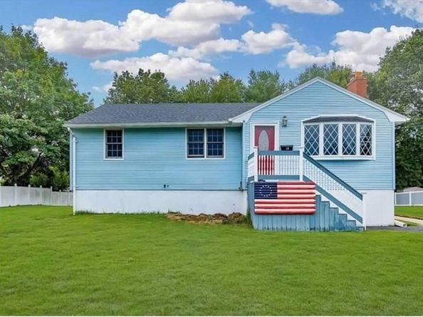18 Dana Rd, Peabody MA 01960