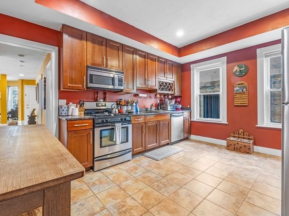 71 Romsey Sr 2, Boston MA 02125