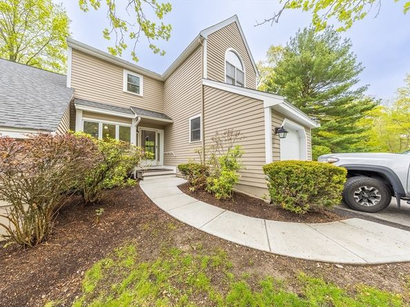 49 Bishops Forest Dr 49, Waltham MA 02452