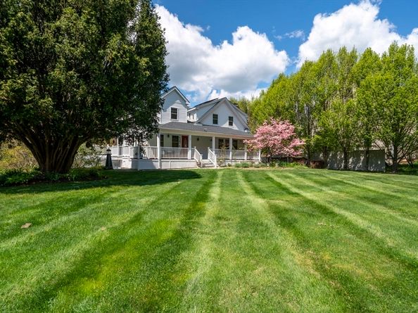 229 Parkerville Rd, Southborough MA 01772