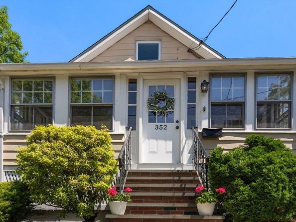 352 Whiting, Dedham MA 02026