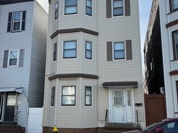 855 Saratoga St
