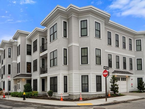 136 Sydney St 5, Boston MA 02125