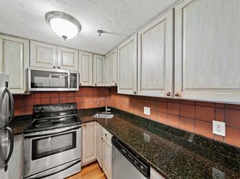 230 Willard St