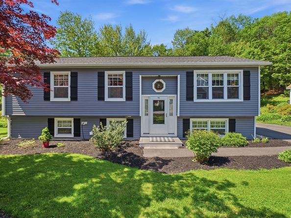 96 Swan Ave, Fitchburg MA 01420