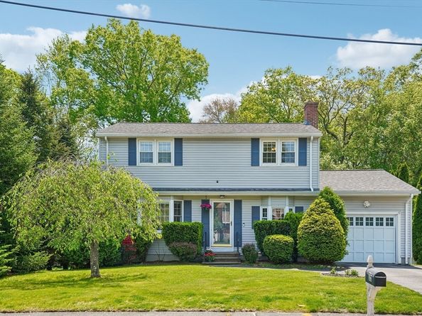 35 Westgate Rd, Framingham MA 01701