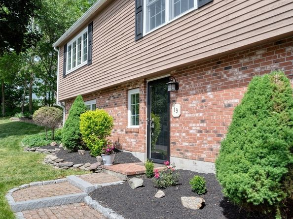 19 Essex Heights Drive, Weymouth MA 02188