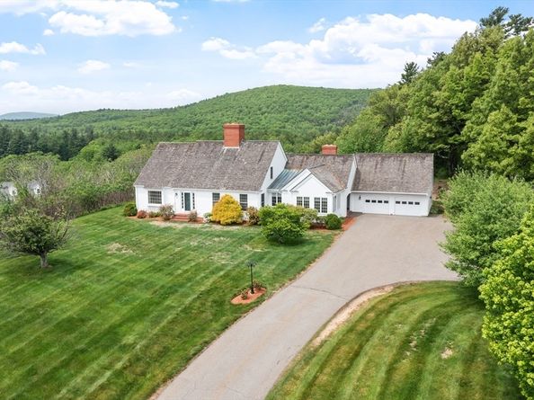 79 Pheasant Run Cir, Leominster MA 01453