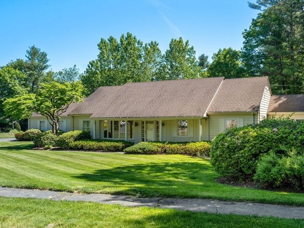 37 Driftwood Dr, Holden MA 01520