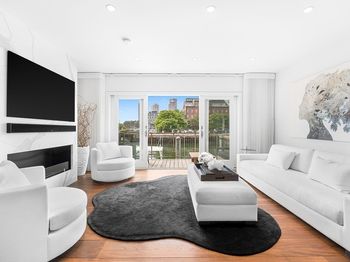 15 Union Wharf