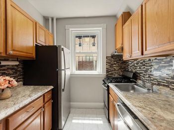 78 Glenville Ave