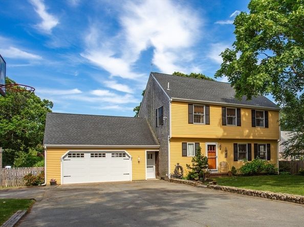 1 Ocean Dr, Mattapoisett MA 02739