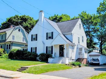 142 Jackson St