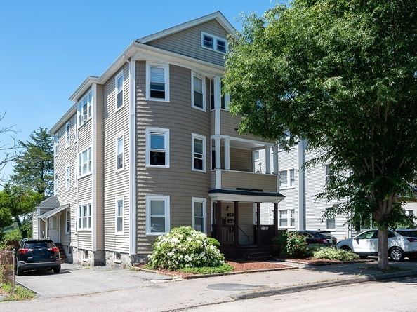 126 Sterling St, Worcester MA 01610