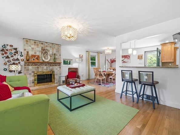 12 Parsons Terrace, Dedham MA 02026