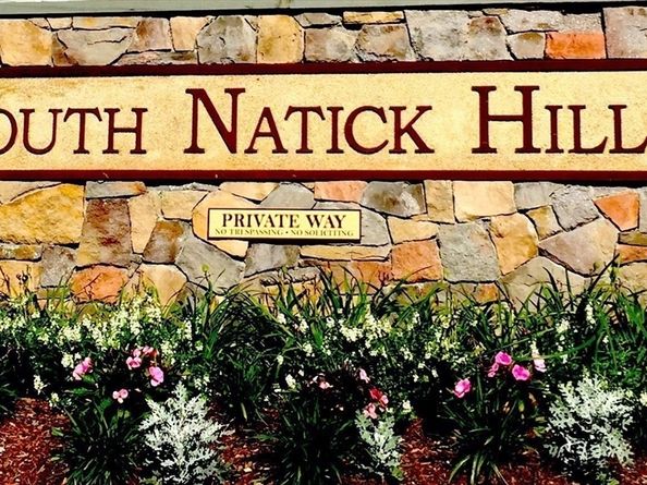 15 Morgan Dr 205, Natick MA 01760