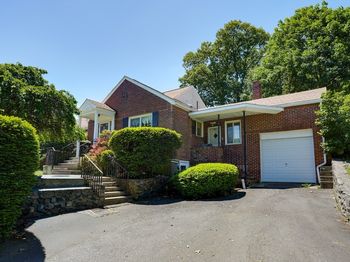 262 Clifton St