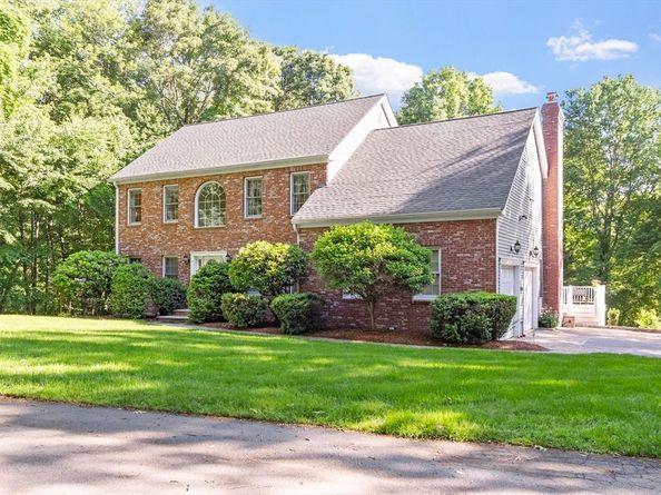 218 Stearns Rd, Marlborough MA 01752