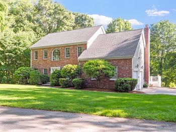 218 Stearns Rd