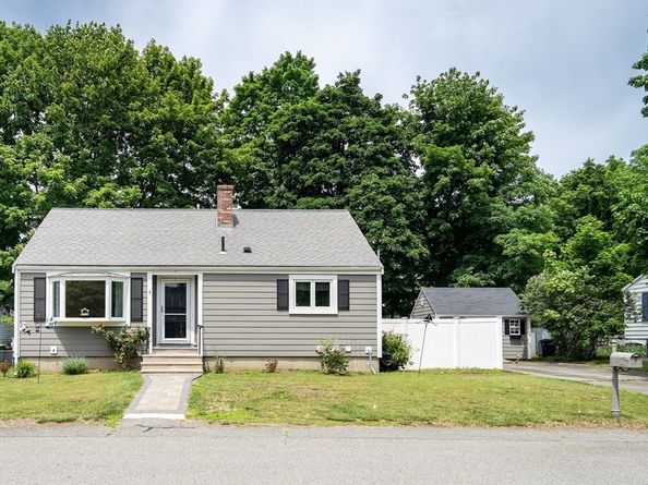6 Fairview Ter, Woburn MA 01801