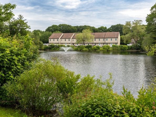 75 Willow Pond Drive 75, Rockland MA 02370