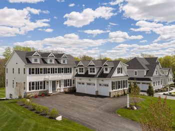11 Wyndemere Ln.