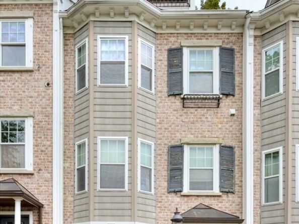 38 Johnson St 38, Worcester MA 01604