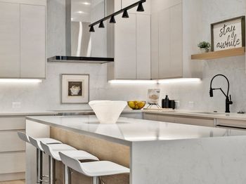 327 Alewife Brook Pkwy