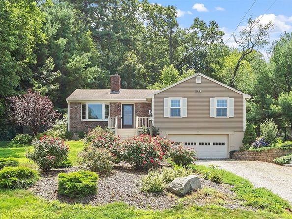 64 Carolyn Cir, Marshfield MA 02050