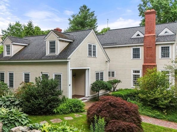 52 Willow St, Dover MA 02030