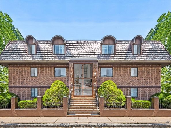 84 Grant St 7, Somerville MA 02145