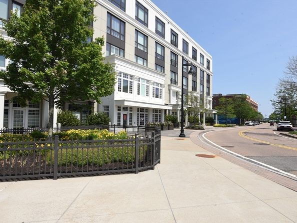 10 Shipyard Drive 313, Hingham MA 02043