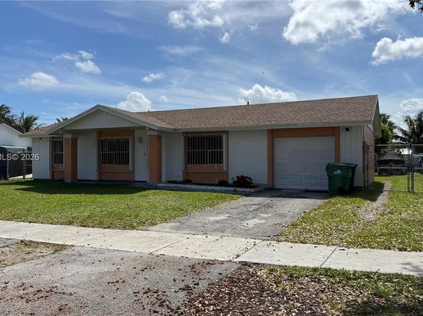 7144 SW 148th Ct, Miami FL 33193