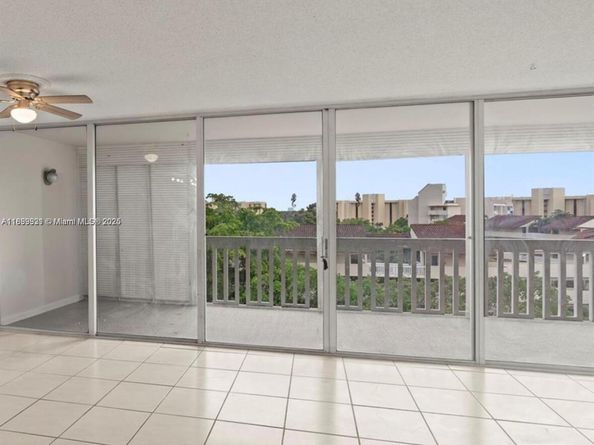 6921 Environ Blvd 6R, Lauderhill FL 33319