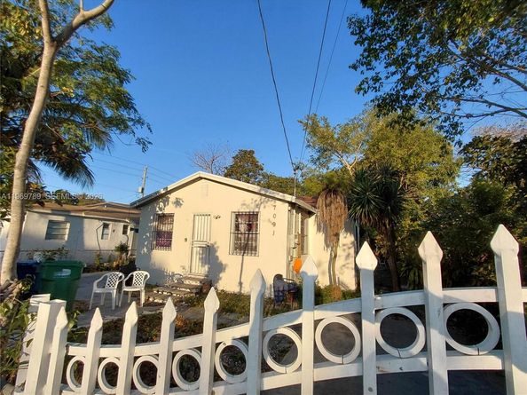 7091 NW 21st Ave, Miami FL 33147