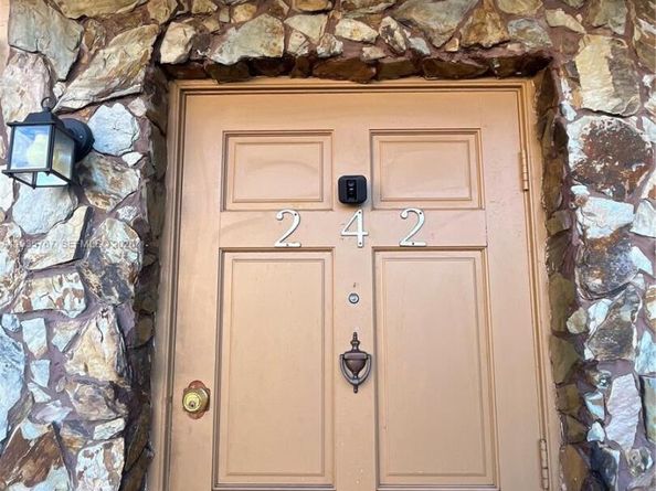 450 SE 7th St 242, Dania Beach FL 33004