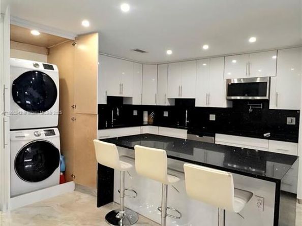 620 Briarwood Cir, Hollywood FL 33024